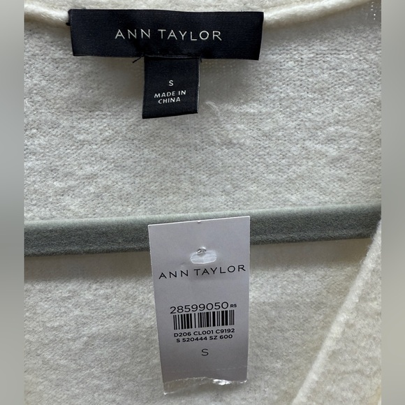 NWT Ann Taylor Ivory Button-Up Cardigan Pearl & Gold Buttons - Picture 4 of 7